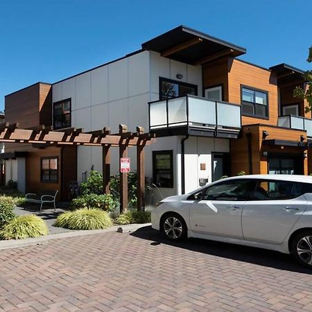 Cedar Hill Sunlit Stay - Bright Spacious & Modern ビクトリア エクステリア 写真