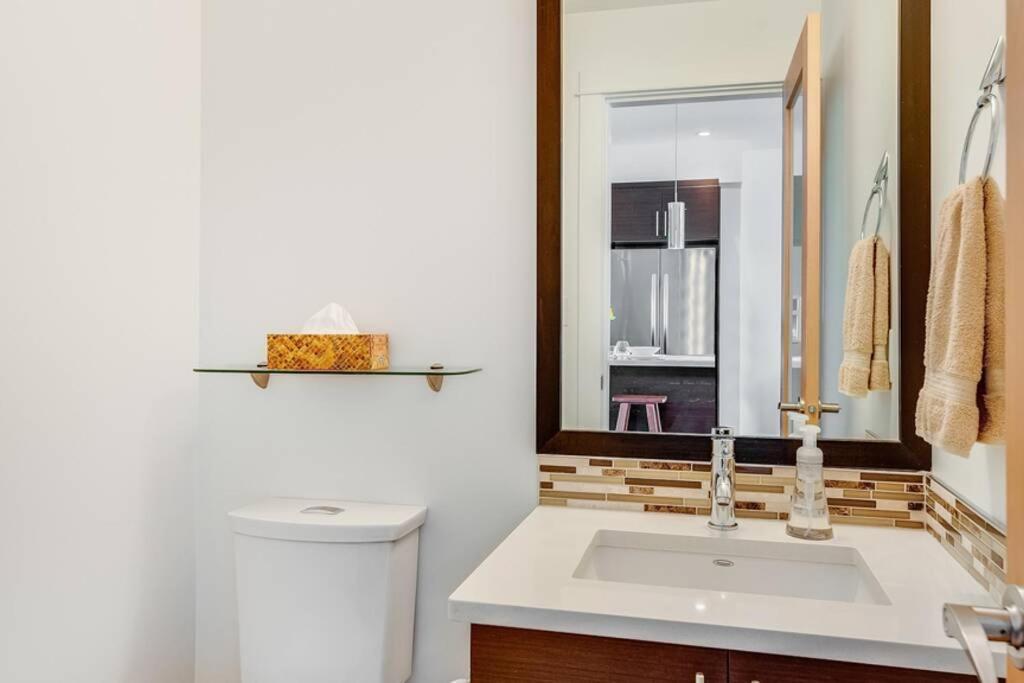 Cedar Hill Sunlit Stay - Bright Spacious & Modern ビクトリア エクステリア 写真